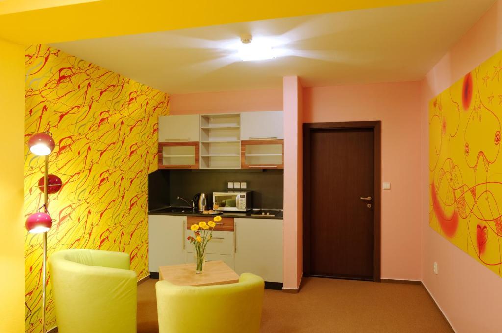 Apartmanovy Dom Familia Smokovec Vysoke Tatry Bilik gambar